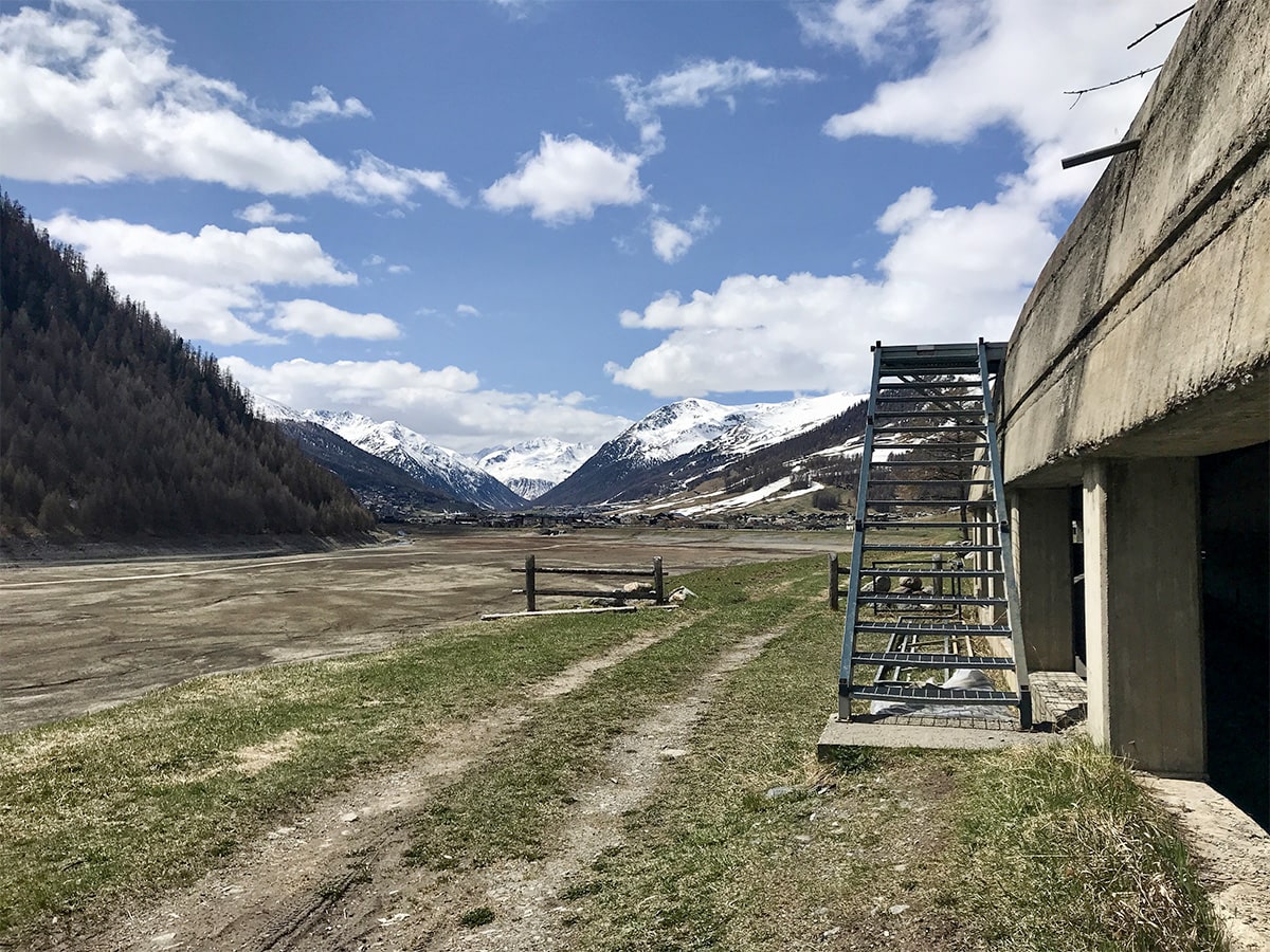 partenza gita acqua solforosa Livigno - la scaletta all'inizio 
