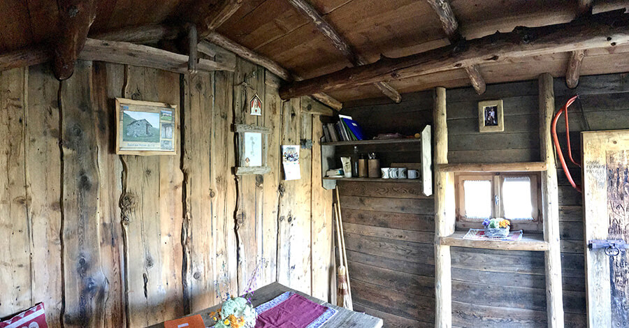 Interno del Baitel dal Moton da l'Al