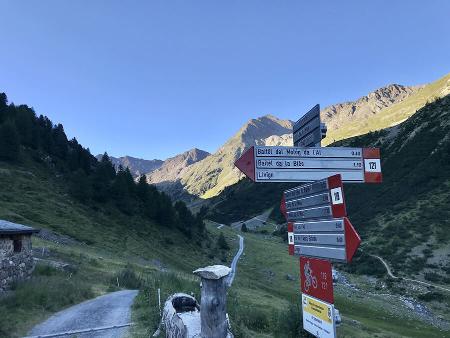 Segnaletica per il Baitel dal Moton da l'Al