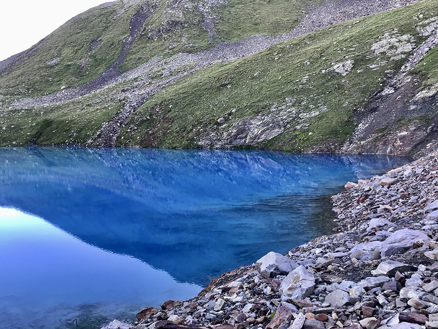 Lo splendido colore e la trasparenza dell'acqua