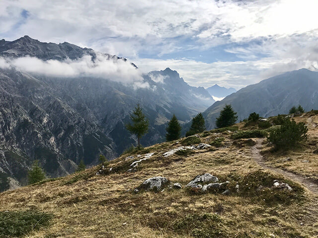Guardando verso Val Alpisella dal Crap dala Parè
