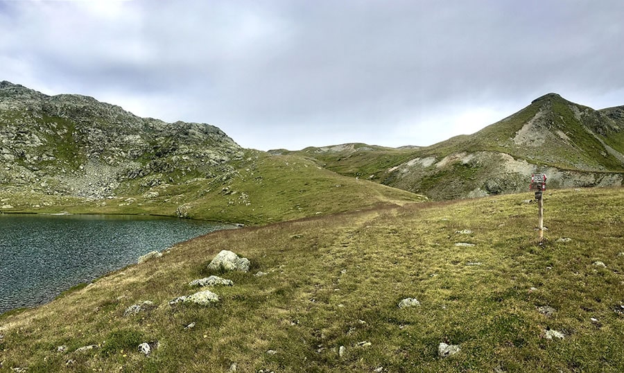 Partenza sentiero per il Monte Rocca dal Lago Nero 