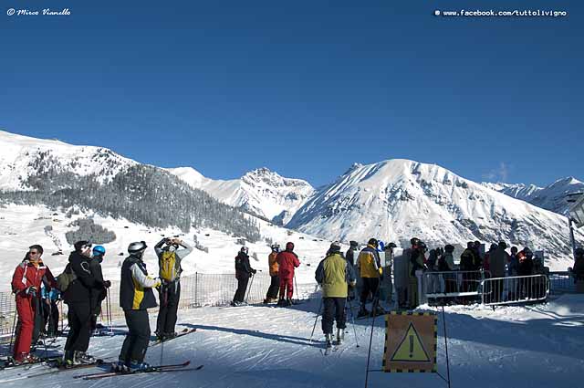 Livigno - sciatori in attesa della seggiovia