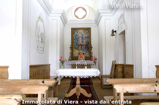Chiesa dell'Immacolata di Viera - Livigno - interno dall'entrata